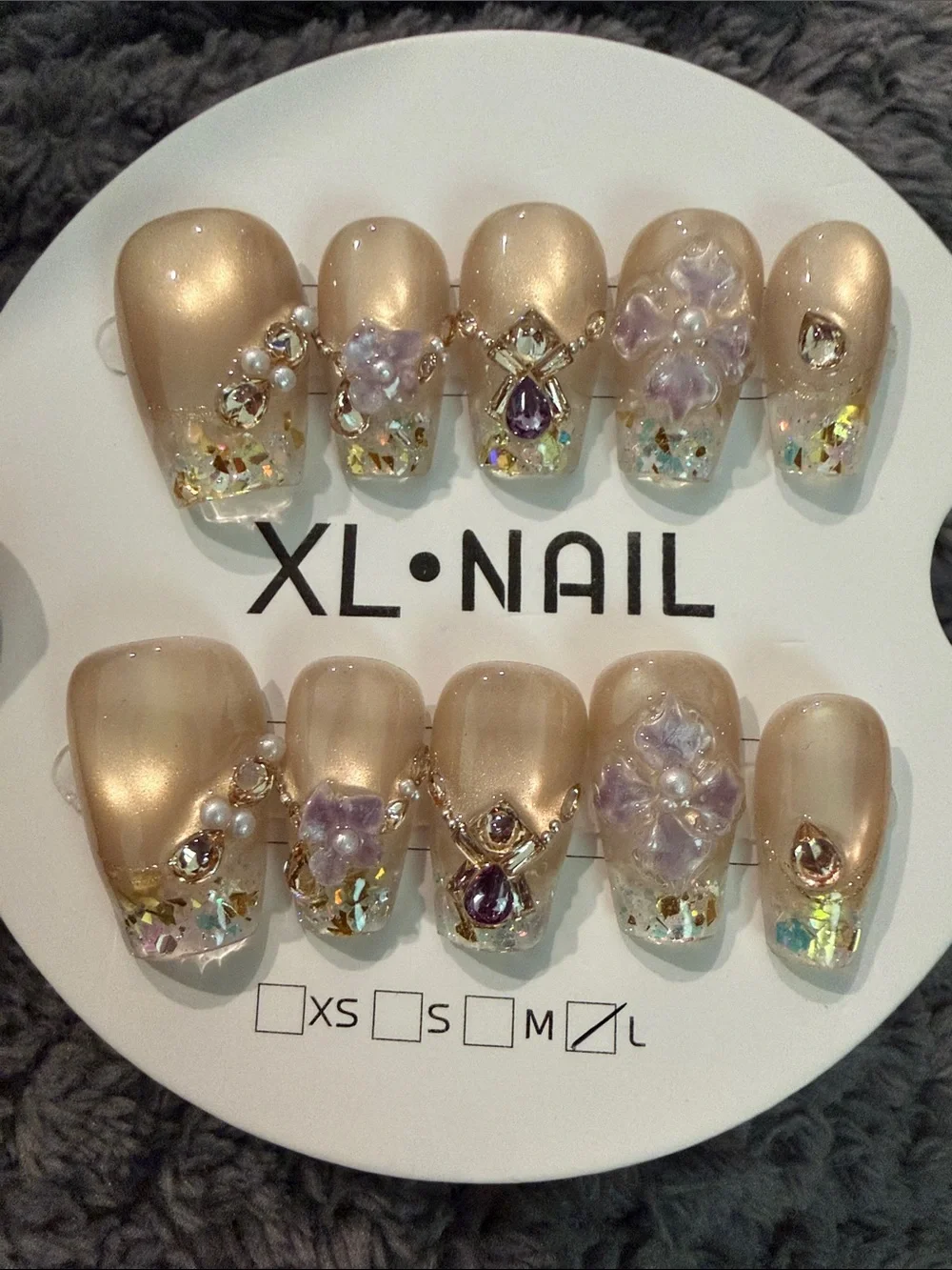 Pearl Beige handmade acrylic Press-On Nail Set with lavender Floral Accents